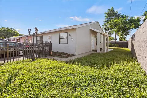 18080 NW 41st Ct, Miami Gardens, FL 33055