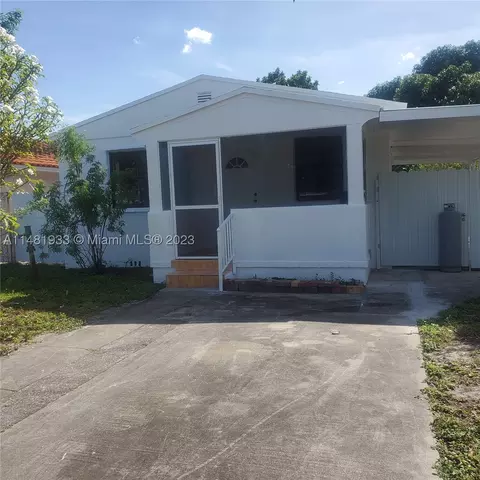 422 E 35th St, Hialeah, FL 33013