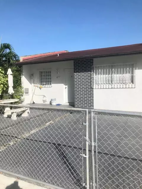 4539 NW 190th St, Miami Gardens, FL 33055