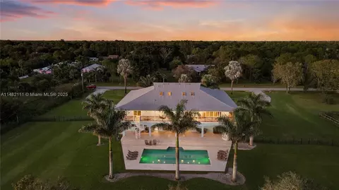 11555 SW Meadowlark Cir, Stuart, FL 34997