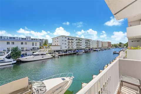 3716 NE 168th St #205, North Miami Beach, FL 33160