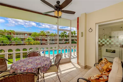 201 NE 14th Ave #5B, Hallandale Beach, FL 33009