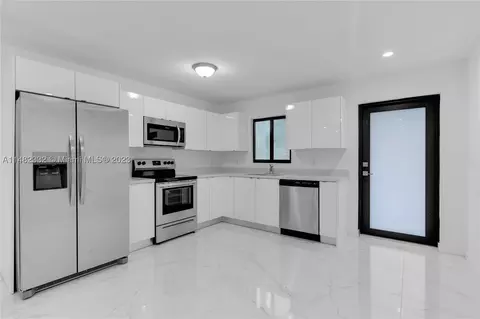 1712 NW 76th Ter #1712, Miami, FL 33147