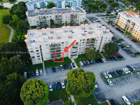 9350 Fontainebleau Blvd #110, Miami, FL 33172