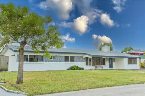 6930 SW 16th St, Pembroke Pines, FL 33023