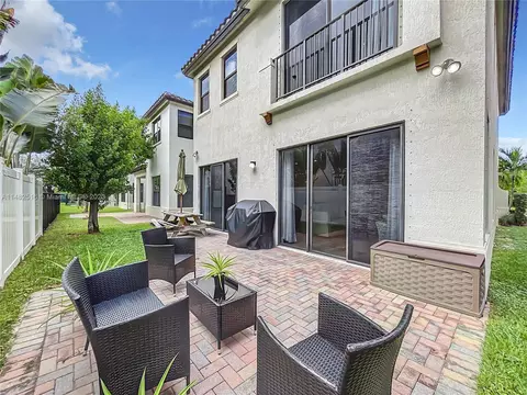 3262 W 96th Pl, Hialeah, FL 33018 photo 25