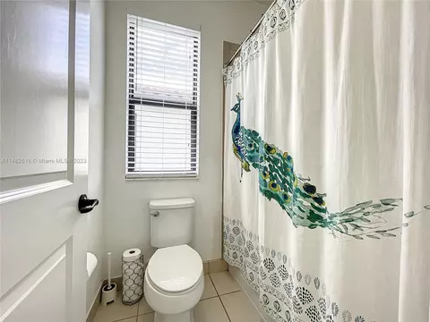 3262 W 96th Pl, Hialeah, FL 33018 photo 17