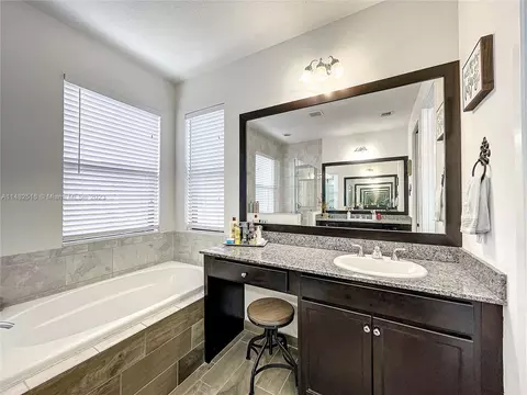 3262 W 96th Pl, Hialeah, FL 33018 photo 21