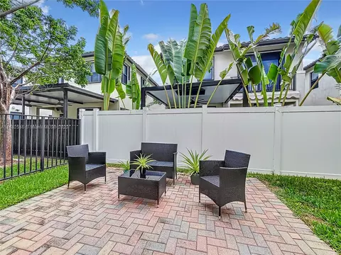 3262 W 96th Pl, Hialeah, FL 33018 photo 24