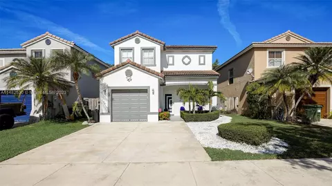 2053 SE 14th St, Homestead, FL 33035