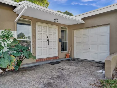 8340 NW 21st Ct, Sunrise, FL 33322