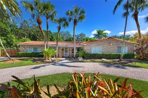 7335 SW 69th Ct, Miami, FL 33143