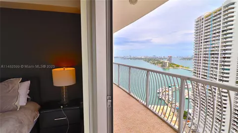 1750 N Bayshore Dr #2704, Miami, FL 33132