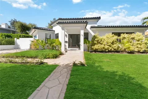 75 W Shore Dr W, Miami, FL 33133