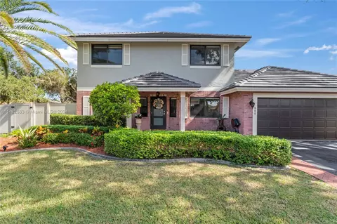 800 Amherst Ave, Davie, FL 33325