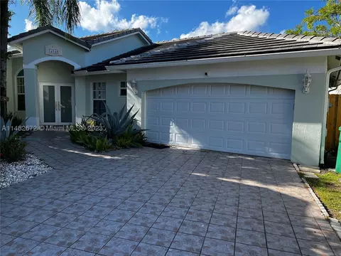 14748 SW 123rd Ave, Miami, FL 33186
