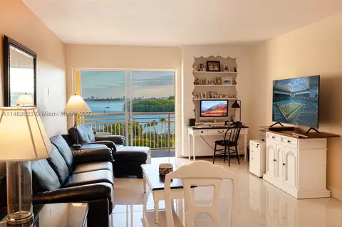 400 Kings Point Dr #602, Sunny Isles Beach, FL 33160