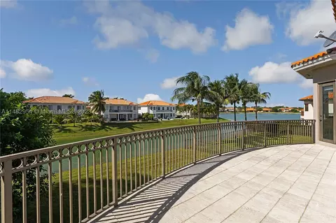 19354 SW 78 Pl, Cutler Bay, FL 33157