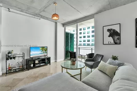 690 SW 1st Ct #1432, Miami, FL 33130