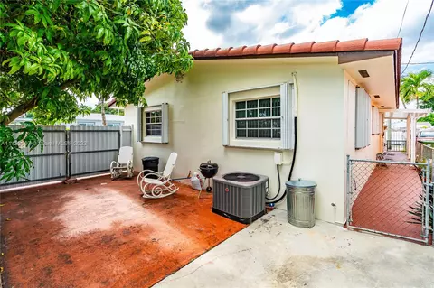 3901 E 3rd Ct, Hialeah, FL 33013 photo 18