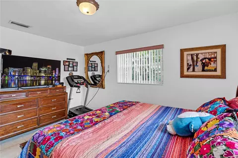 3901 E 3rd Ct, Hialeah, FL 33013 photo 12