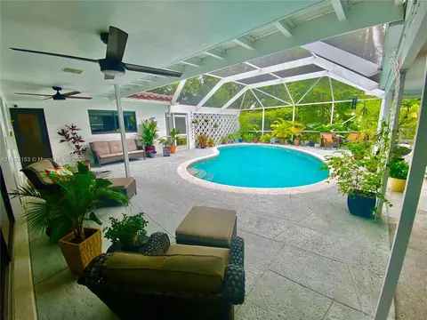 Exterior - 3202 Harrison St, Hollywood, FL 33021 photo 14 of 16