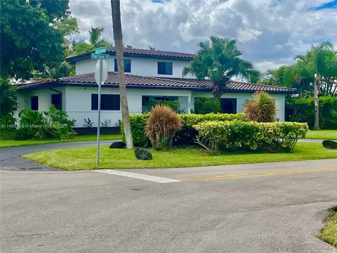 Exterior - 3202 Harrison St, Hollywood, FL 33021 photo 2 of 16