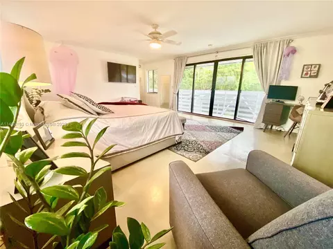 Bedroom - 3202 Harrison St, Hollywood, FL 33021 photo 5 of 5