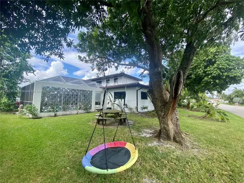 Exterior - 3202 Harrison St, Hollywood, FL 33021 photo 6 of 16