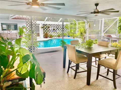 Dining - 3202 Harrison St, Hollywood, FL 33021 photo 4 of 4