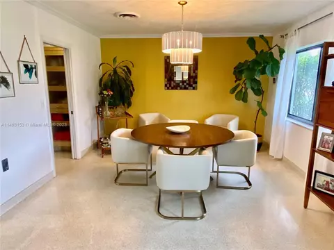 Dining - 3202 Harrison St, Hollywood, FL 33021 photo 1 of 4