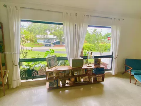 Living - 3202 Harrison St, Hollywood, FL 33021 photo 1 of 4