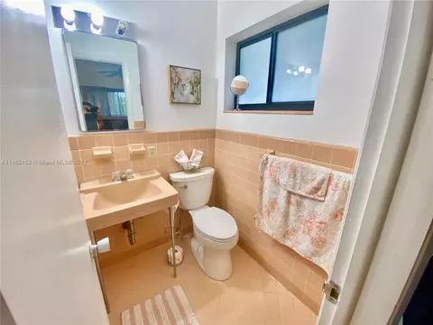 Bath - 3202 Harrison St, Hollywood, FL 33021 photo 1 of 3