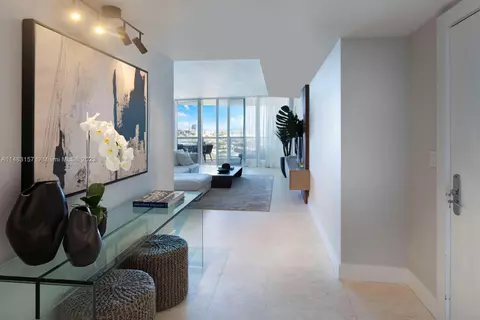 400 Alton Rd #1902, Miami Beach, FL 33139