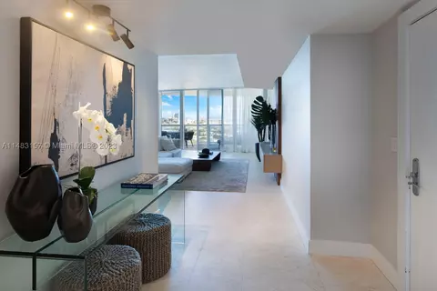 400 Alton Rd #1902, Miami Beach, FL 33139