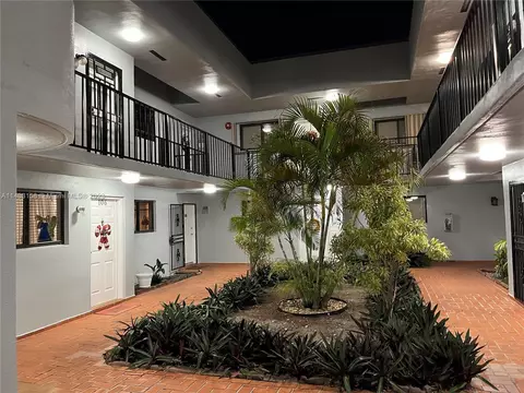 1300 W 41st St #106, Hialeah, FL 33012