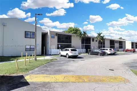 10370 SW 220th St #218, Cutler Bay, FL 33190