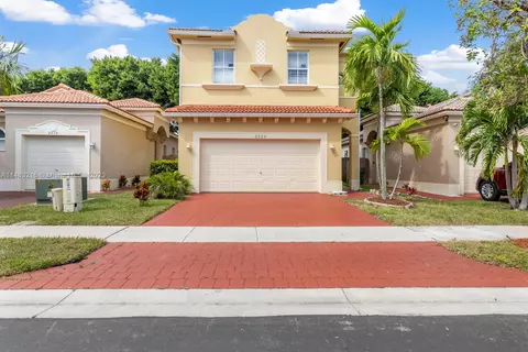 2220 NE 37th Ter, Homestead, FL 33033
