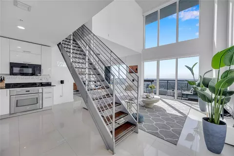 60 SW 13th St #4405, Miami, FL 33130