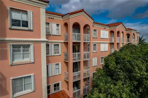 1 Alhambra Cir #504, Coral Gables, FL 33134