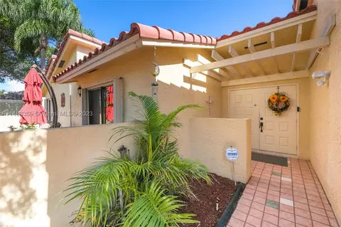 220 NW 47th Ave, Deerfield Beach, FL 33442