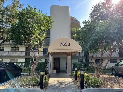 7653 NW 79th Ave #111, Tamarac, FL 33321