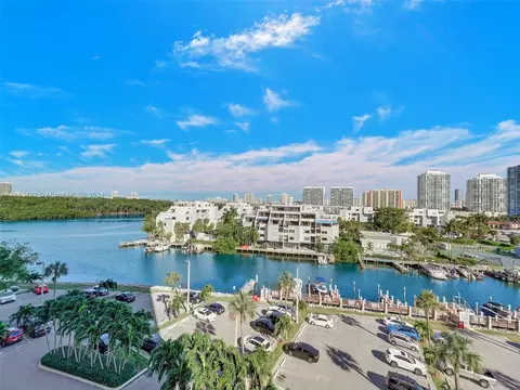 400 Kings Point Dr #724, Sunny Isles Beach, FL 33160