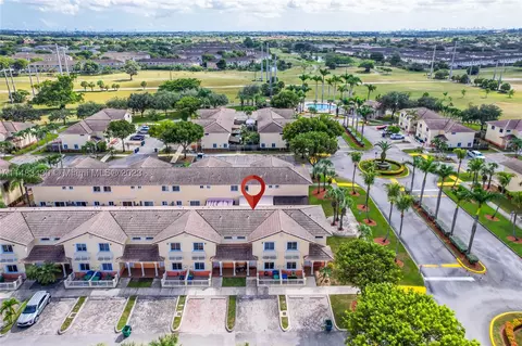 17909 NW 74th Path, Hialeah, FL 33015