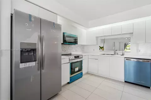 13701 SW 12th St #114A, Pembroke Pines, FL 33027