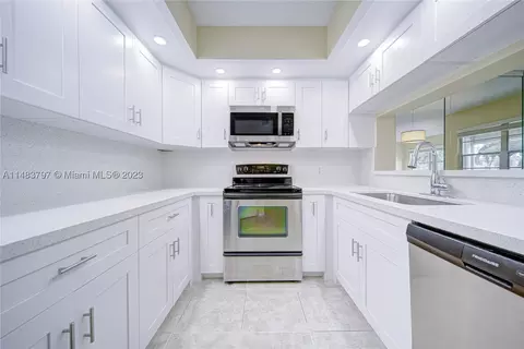 12600 SW 5th Ct #112L, Pembroke Pines, FL 33027