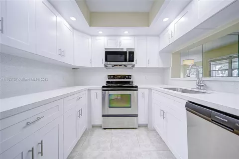12600 SW 5th Ct #112L, Pembroke Pines, FL 33027