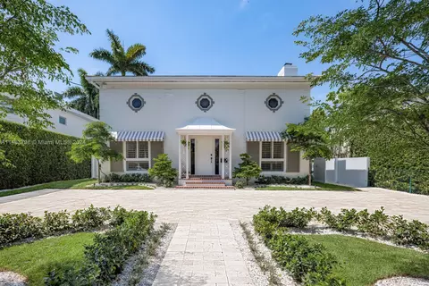 120 Venetian Way, Miami Beach, FL 33139
