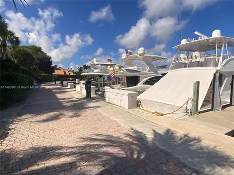 3601 NE 207th St S96, Aventura, FL 33180