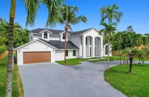 1035 NE 107 St, Miami, FL 33161